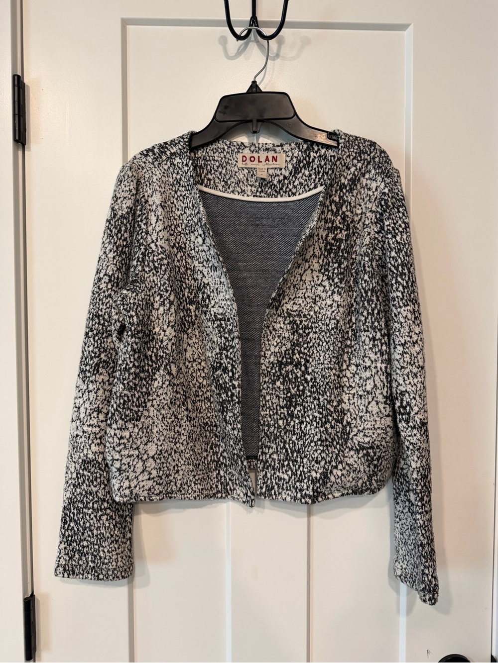 dolan Left Coast Eva Black and White Textured Knit Cropped Jacket Women’s Medium